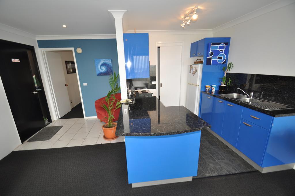 נארומה Beachfront Apartments חדר תמונה